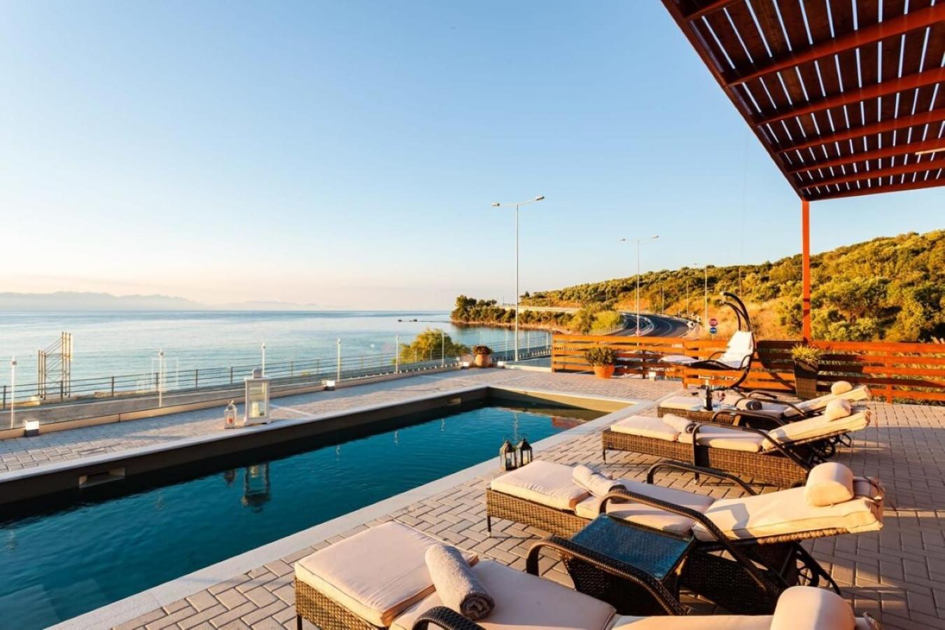 Seaside Summer Bliss - Aurora Luxury Pool Paradise Petalídhion Exteriör bild
