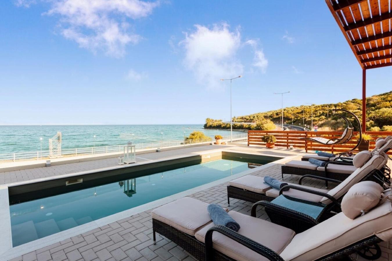 Seaside Summer Bliss - Aurora Luxury Pool Paradise Petalídhion Exteriör bild