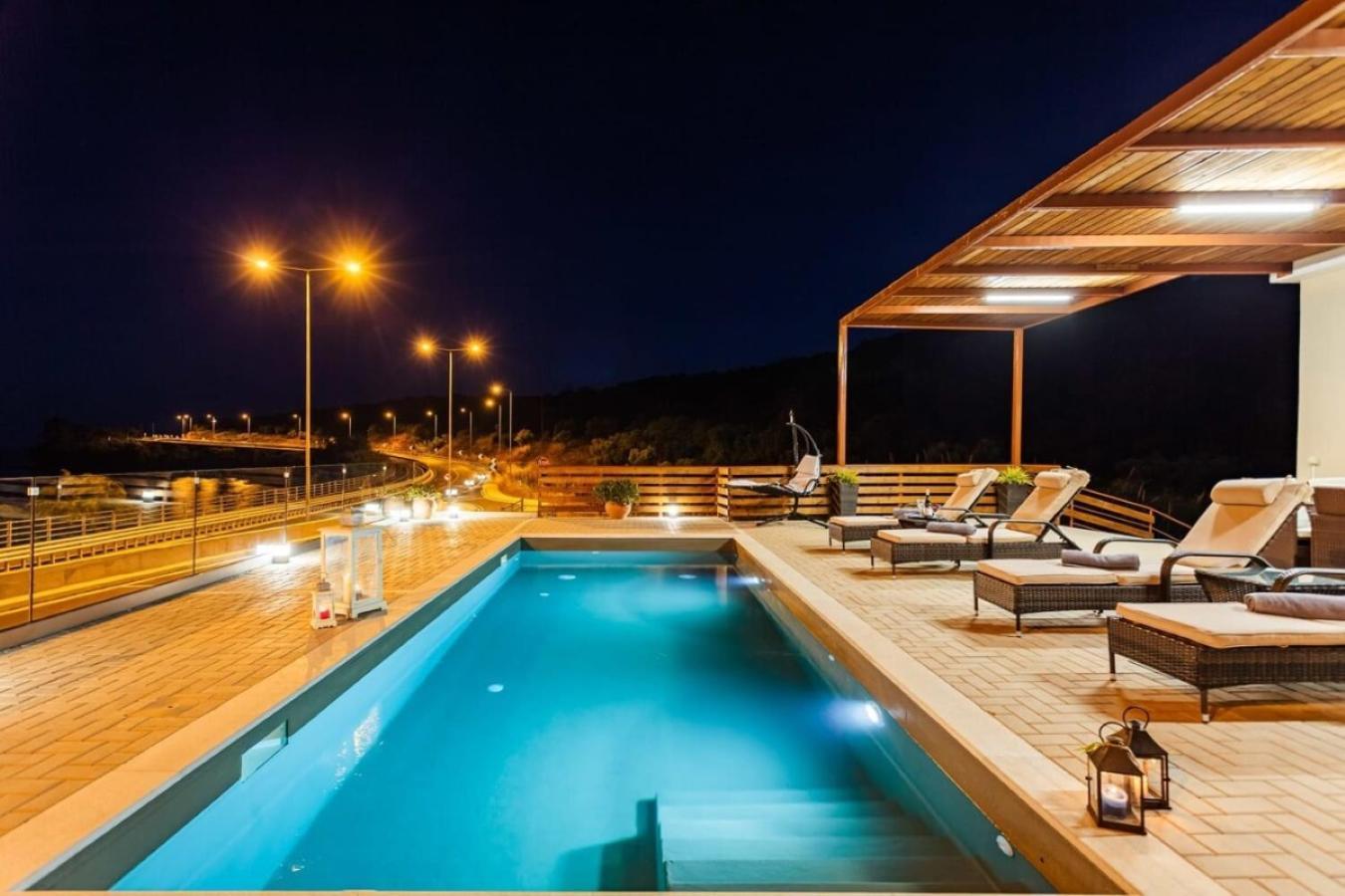 Seaside Summer Bliss - Aurora Luxury Pool Paradise Petalídhion Exteriör bild